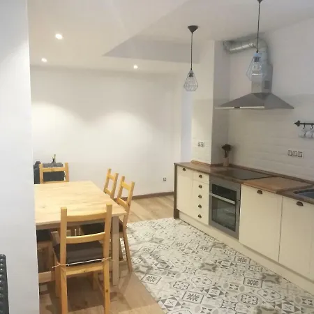 Tirwal Apartamento